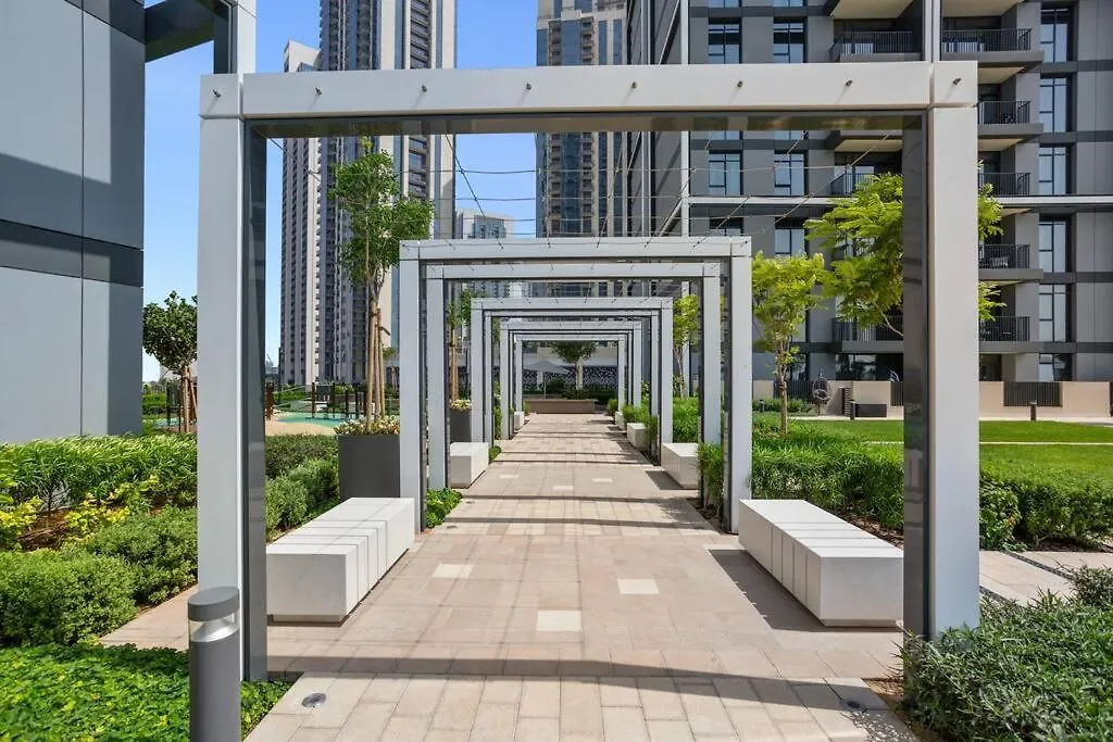 Stunning 1Bdr With Resort Style In Creek Harbour Dubaj Apartman